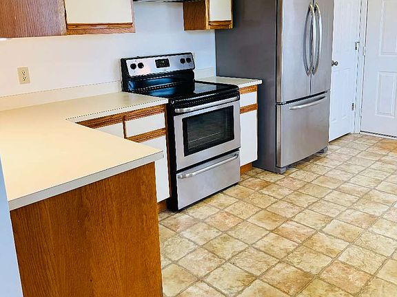 5th image of 741 SE Rosewood Cir
