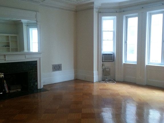 2nd image of 7 E 88th St APT 3A