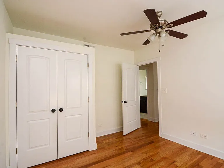 4804 N Avers Ave #202 — Photo 15