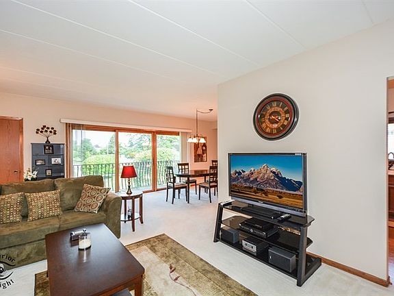 3rd image of 17721 Bernard Dr APT 2A
