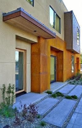 4th image of 2125 28th St