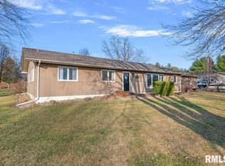 641 Foxtail Ln, Springfield, IL 62707