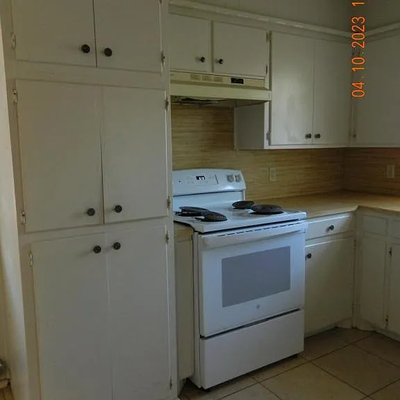 2318 33rd St — Photo 10