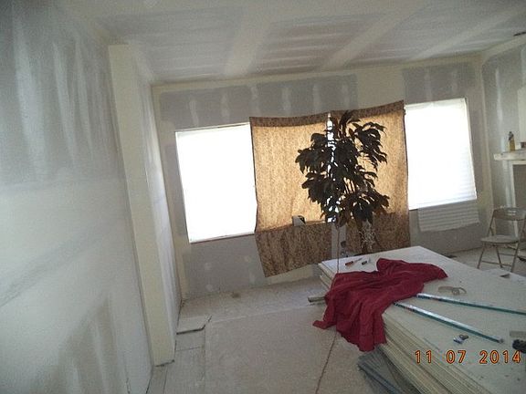 5th image of 331 N Lockwood Ave