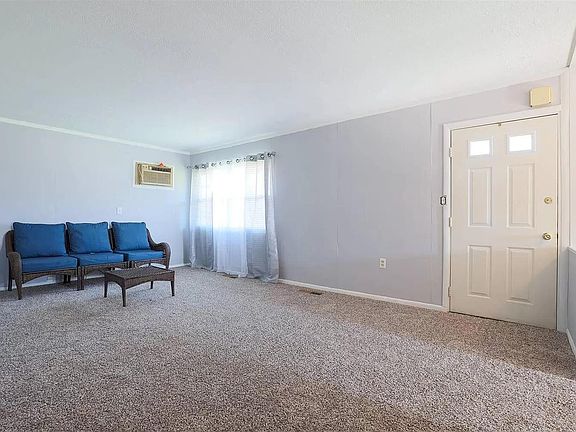 4th image of 9717 Sacramento St