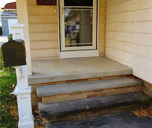 4th image of 7083 Beresford Ave