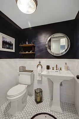 Sold by Casandra Properties Inc. | media 19