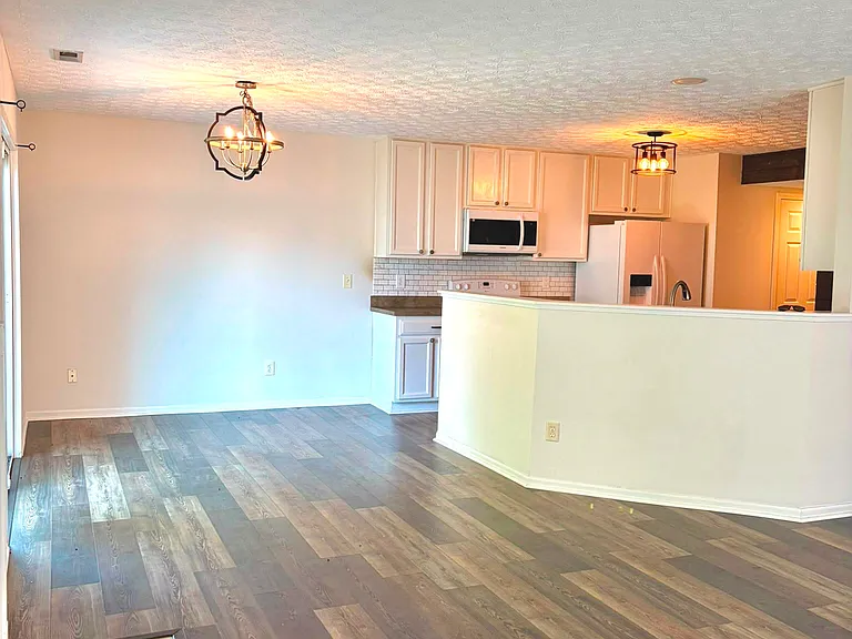 5790 Lonerise Ln — Photo 8
