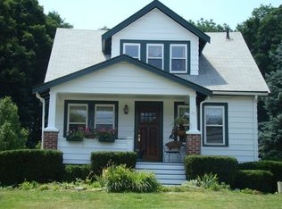 727 Salem St, Groveland, MA 01834