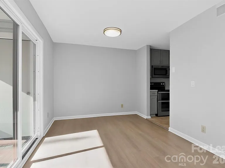 11029 Harrowfield Rd — Photo 8
