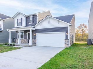 11910 Wooden Trace Dr, Louisville, KY 40229
