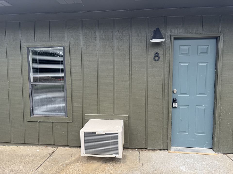 2nd image of 1313 McNutt Rd #4