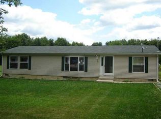 308 Hardy St, Hudson, IN 46747