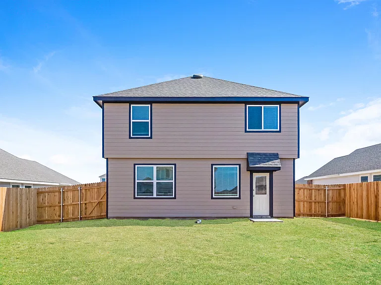 1810 Dogwood Dr — Photo 5