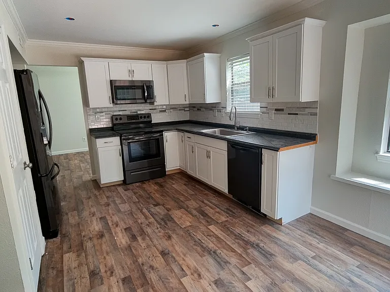 5613 S Juniper Ave — Photo 10