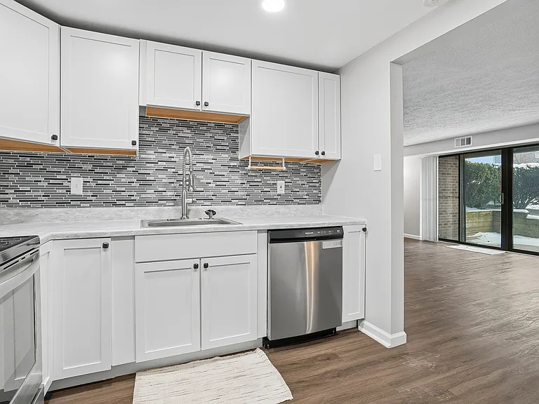 1204 Dutilh Rd #1 — Photo 12