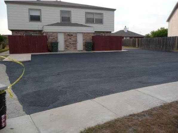 2306 Wales Cir APT C