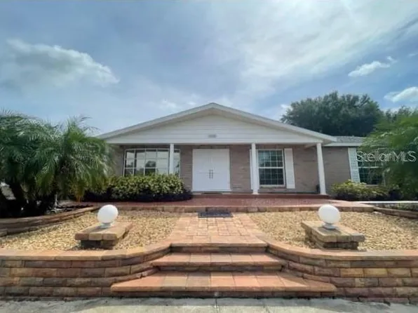 1326 Lake Ariana Blvd, Auburndale, FL 33823