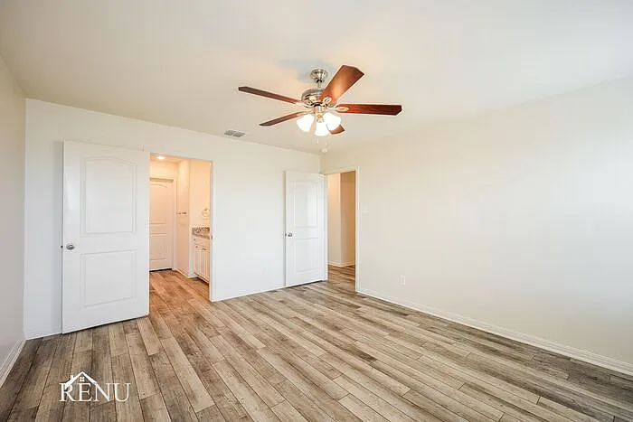2902 Citron Gdn — Photo 12