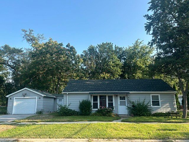 1st image of 14575 Abbottsford Rd
