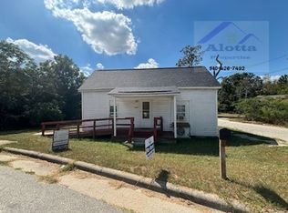 400 Daniel McLeod Rd, Red Springs, NC 28377