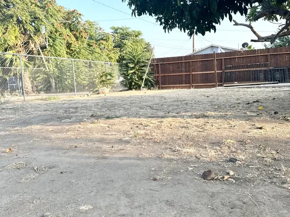E Sweet Avenue, Visalia, CA 93291