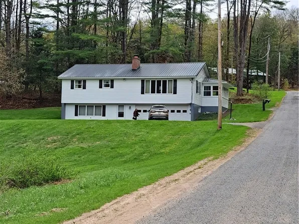 2178 Woodside Dr, Camden, NY 13316