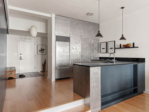 5th image of 105 5th Ave APT 9D