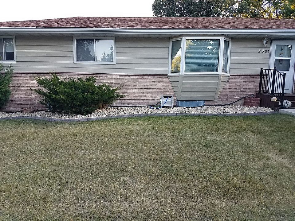 New decorative curbing
