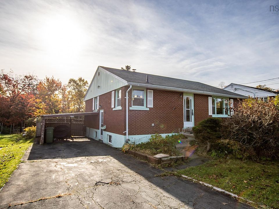 1st image of 16 Juniper Cres