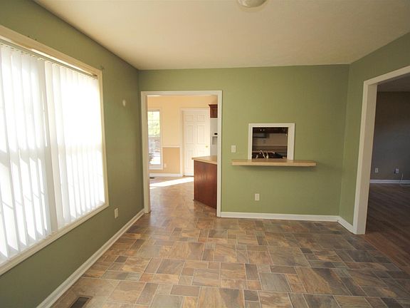 4th image of 1512 Magnolia Dr