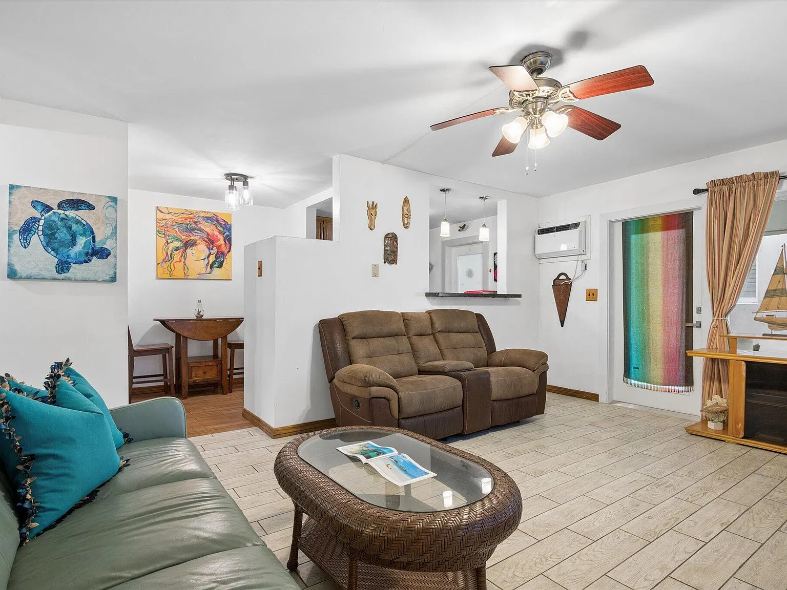 2 bed, 1.0 bath, 720 sqft, $3,000 — Photo 3