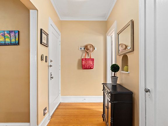 3rd image of 346 Wisconsin Ave APT 2
