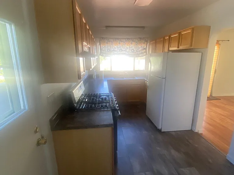334 Chula Vista Pl NE — Photo 7