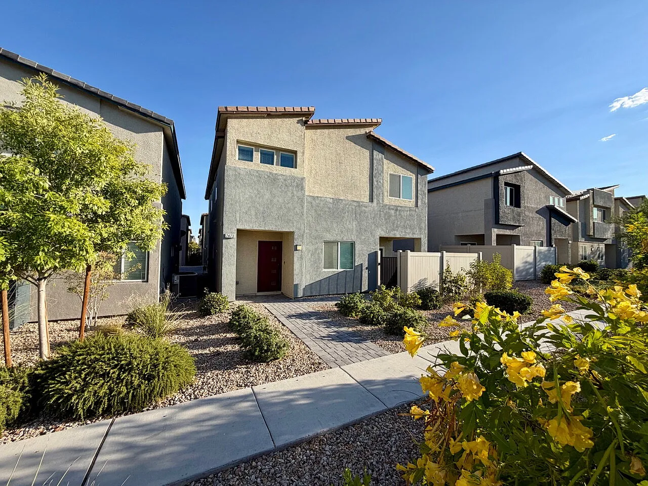 4 bed, 3.0 bath, 2459 sqft, $2,495 — Photo 3