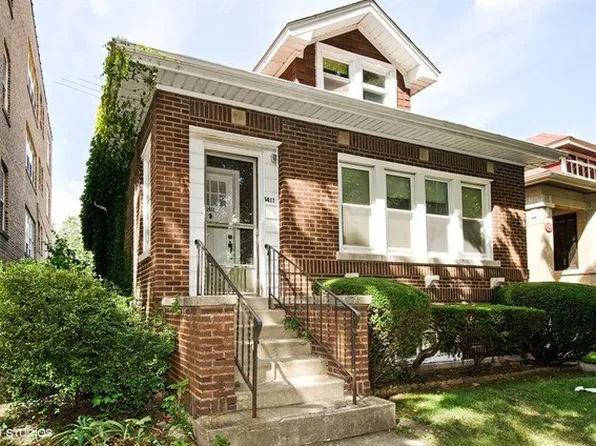 1411 Dobson St, Evanston, IL 60202
