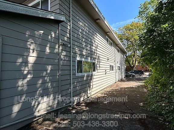 4th image of 2510 NW Van Buren Ave Unit 6