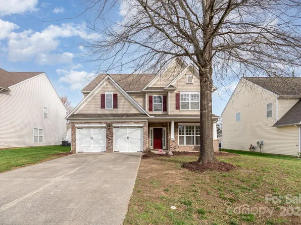 3029 Gloxinia Rd, Charlotte, NC 28215