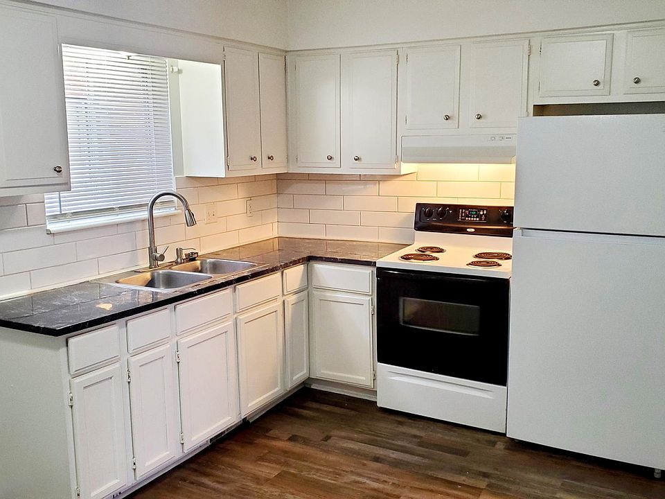 1st image of 1733 Cromwell Dr APT 3