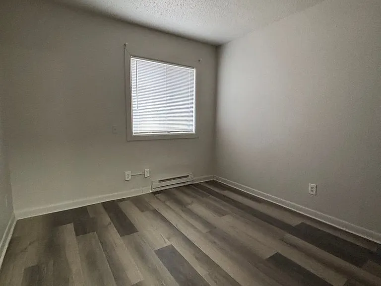 Cedar Crest Apartments — Photo 9