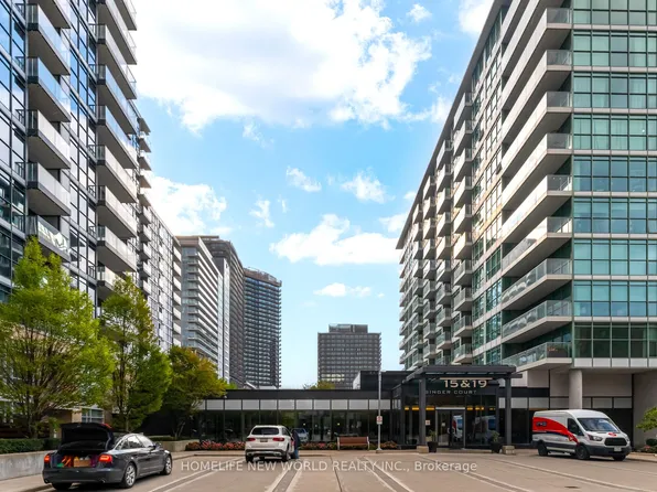 19 Singer Ct #Townhouse 2, Toronto, ON M2K 0B2