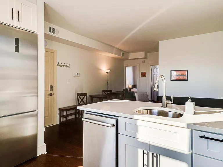 409 Constitution Ave NE #4 — Photo 9