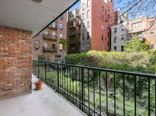 201 E 12th St #TOWNHOUSE 213, New York, NY 10003