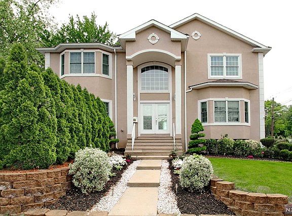 4th image of 25-38 Berdan Ave #1X