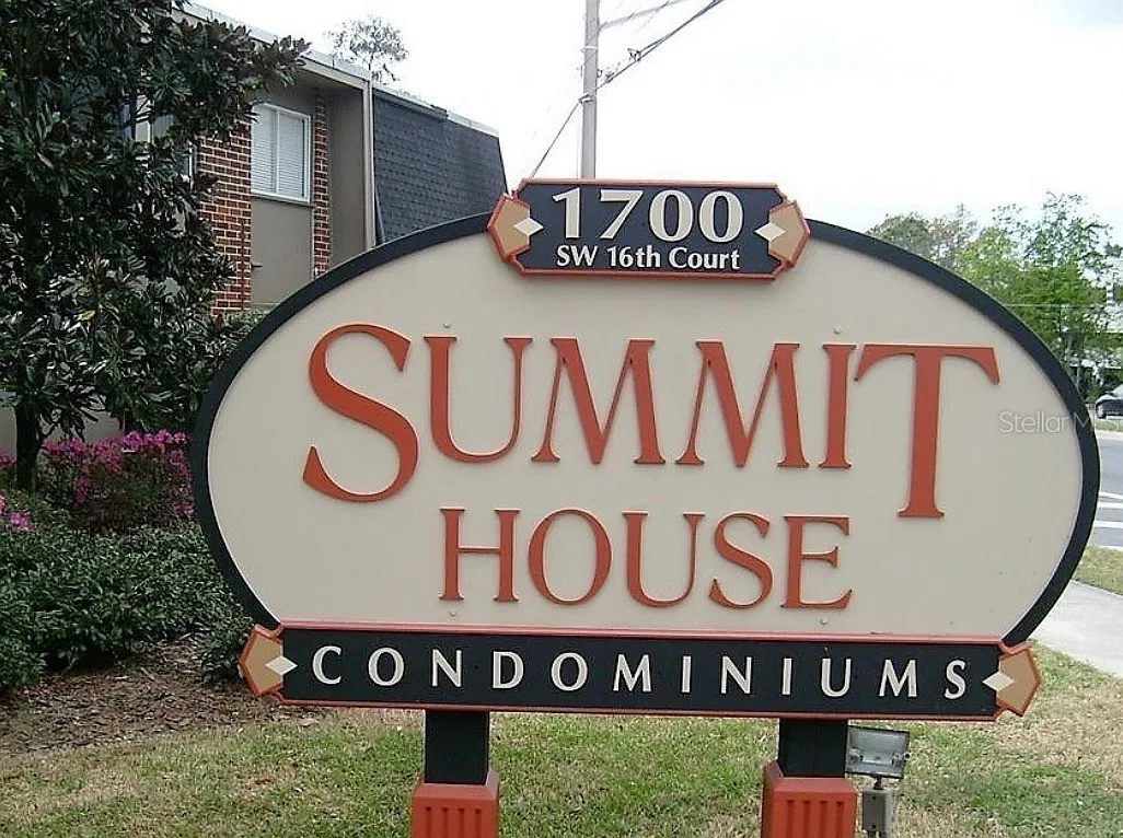 2 bed, 889 sqft, $1,550 — Photo 1