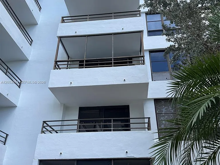 600 Three Islands Blvd #317 — Photo 4