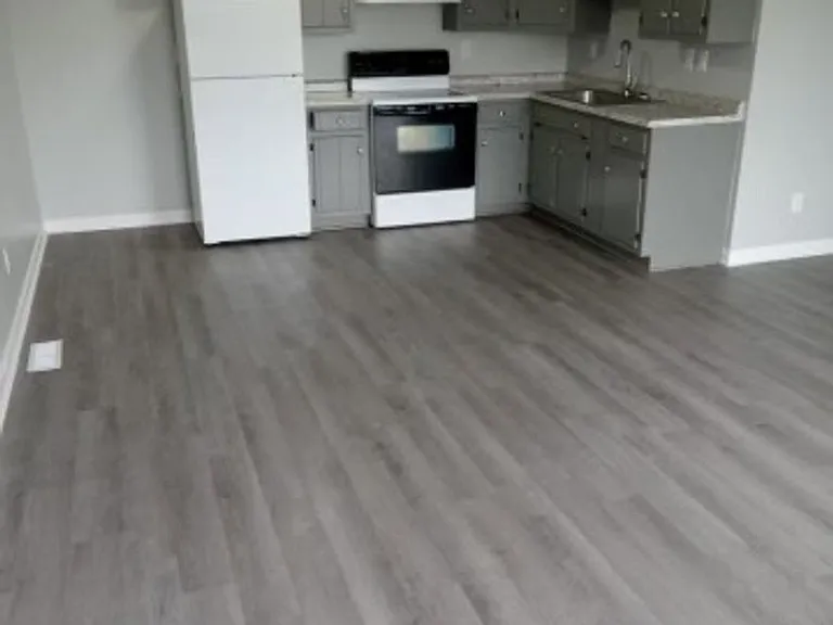 Poplar Point Apartments! — Photo 4