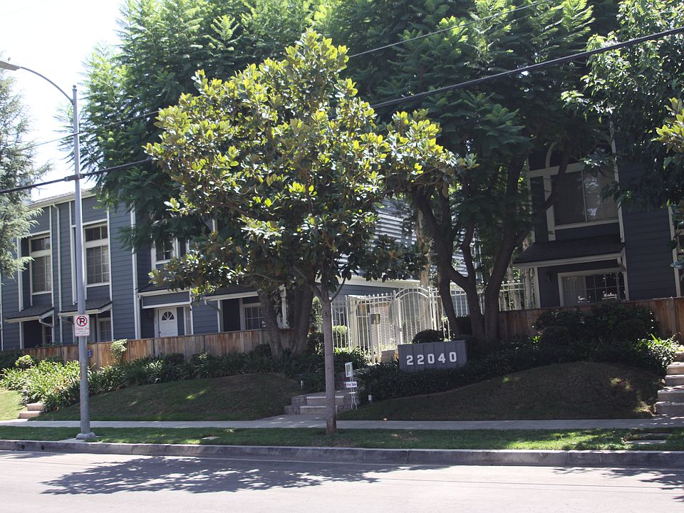 1st image of 22040 Gault St Unit 6