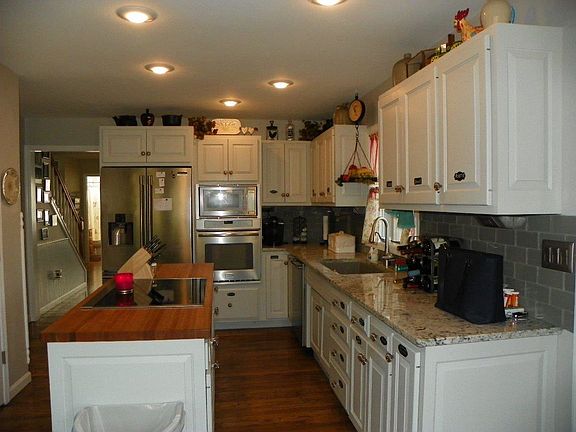 3rd image of 59 White Oak Dr