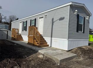 11055 Silver View Ct, South Lyon, MI 48178